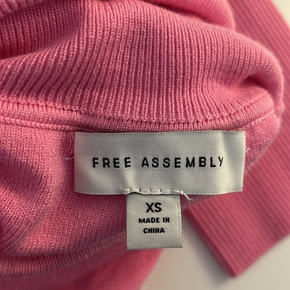 Free Assembly Pink Super Soft Classic Preppy Turtleneck Knit Sweater Size XS - Picture 5 of 6